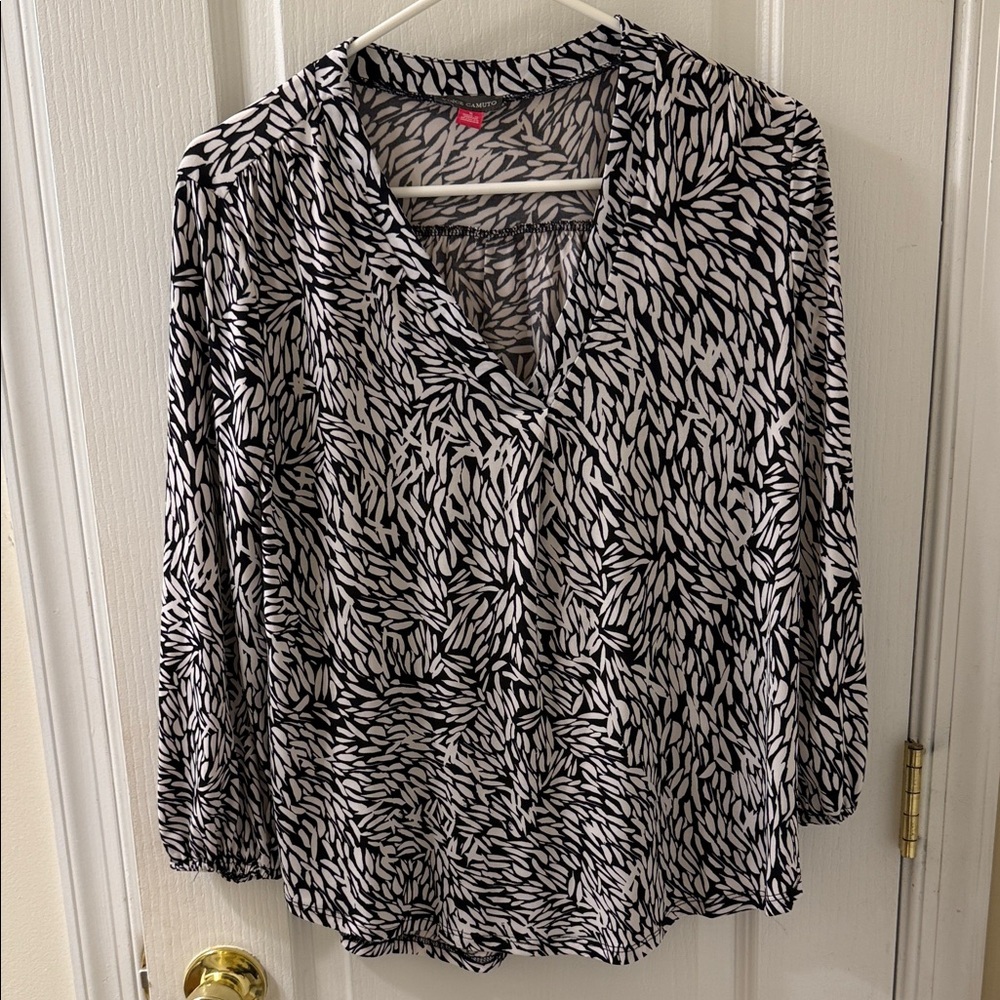 Vince Camuto Black and White Patterned Blouse